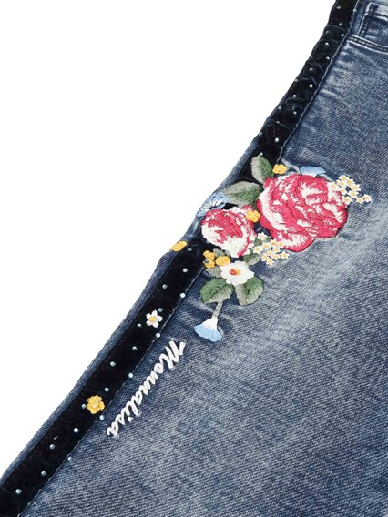 Monnalisa JEANS RICAMATI FLEECE DEN