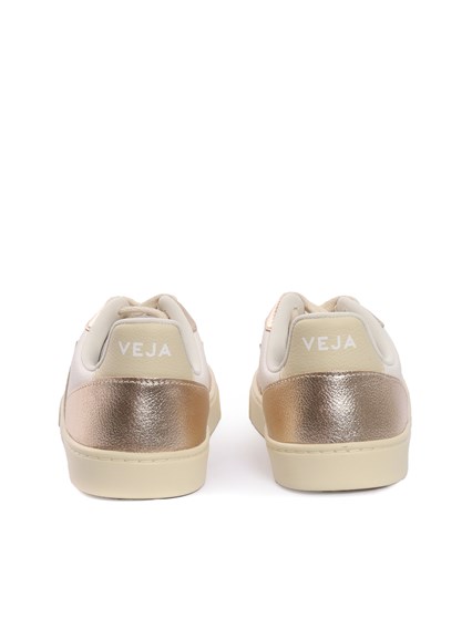 Veja SMALL V-10 L LEATH WHI_CALC_PLATINE