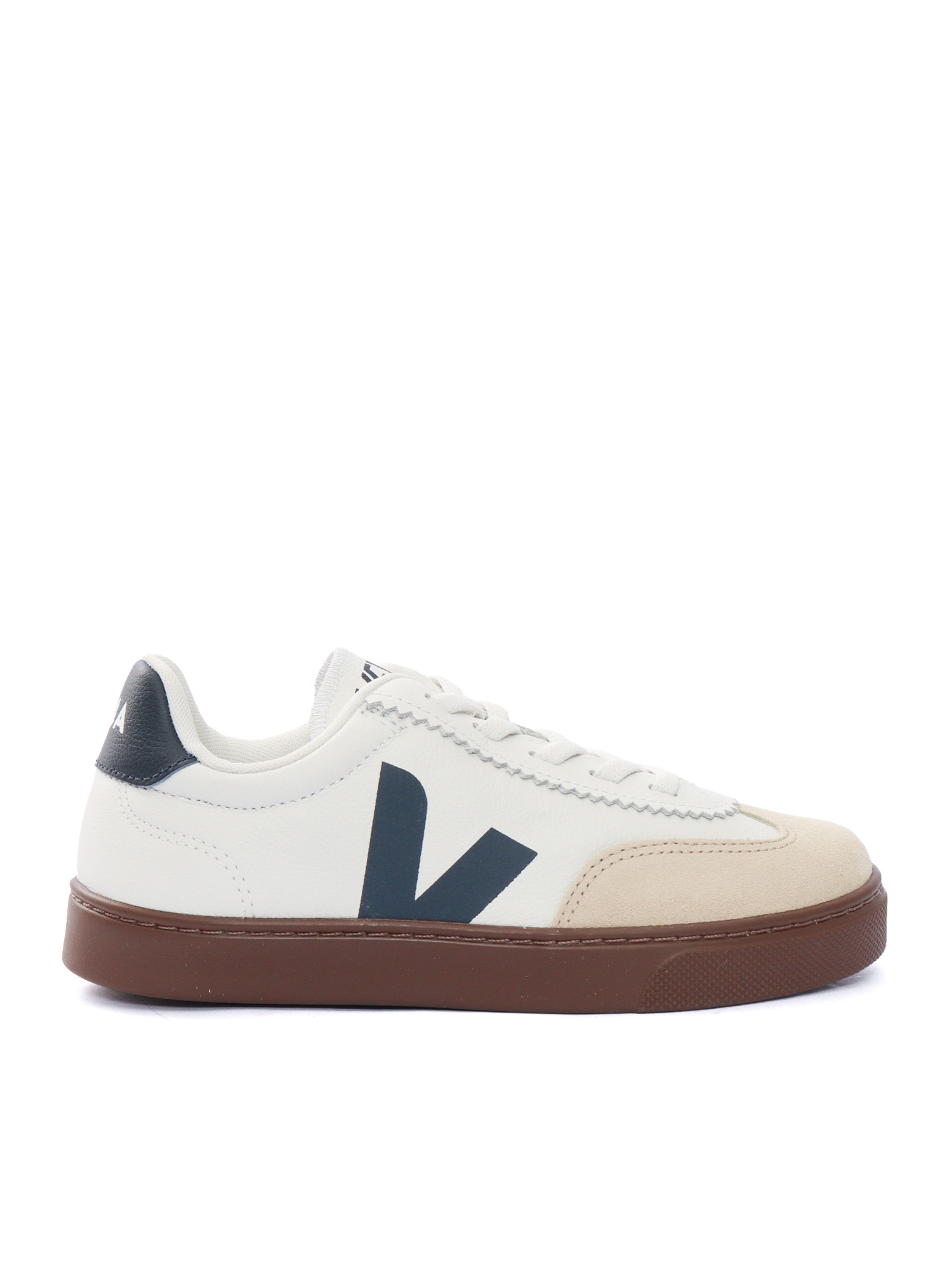 Veja Volley In White