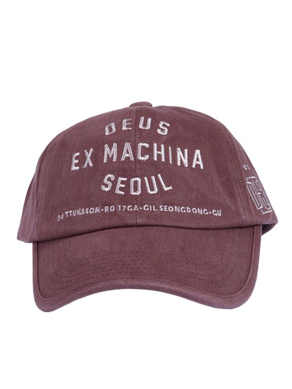 DEUS EX MACHINA Emblem College Address Cap