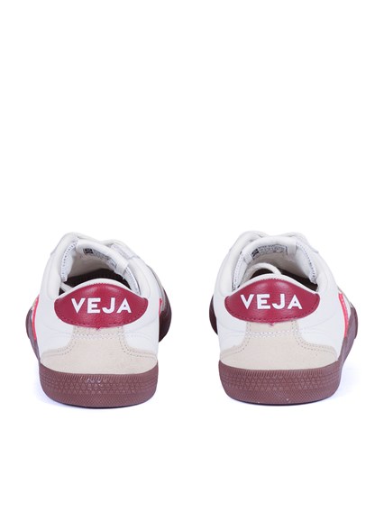 Veja VOLLEY O.T. LEATH WHITE_PEK_BARK