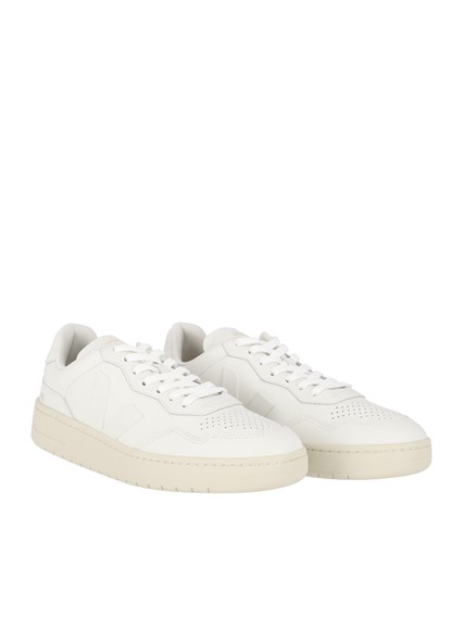 VEJA V-90 EXTRA-WHITE SNEAKER