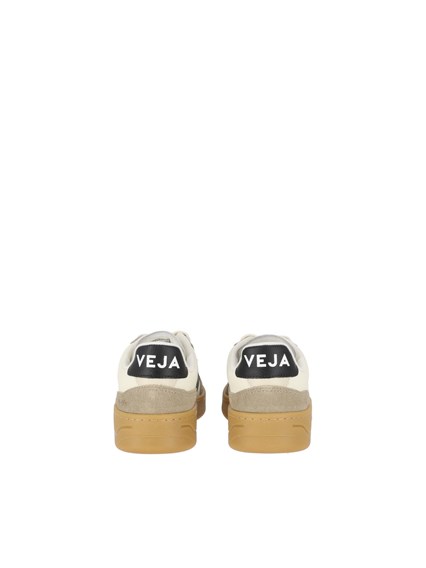 VEJA V-90 PURE_BLACK_NATURAL SNEAKER