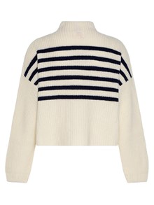 AO76 juicy mock-neck